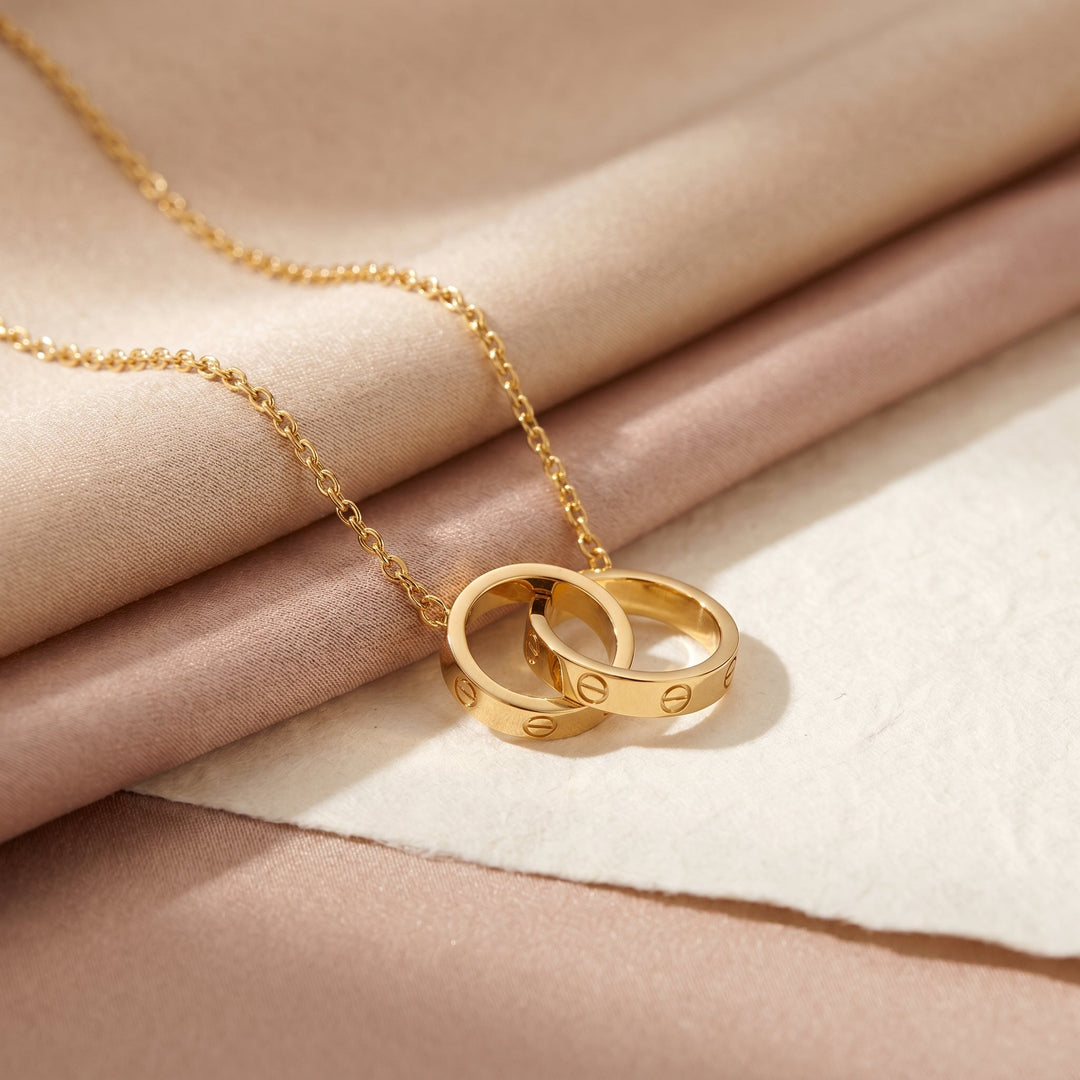Le Collier Éternellement Lié