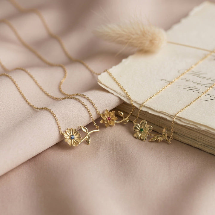 Collier de Fleurs de Naissance Petite Bloom