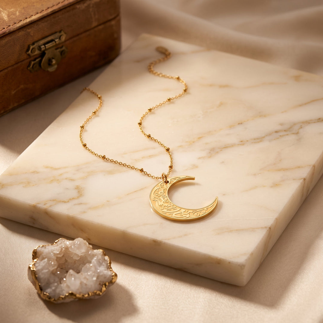 Collier Croissant de Dureté et de Facilité