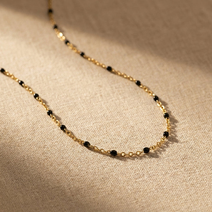 Collier en perles noires Layl