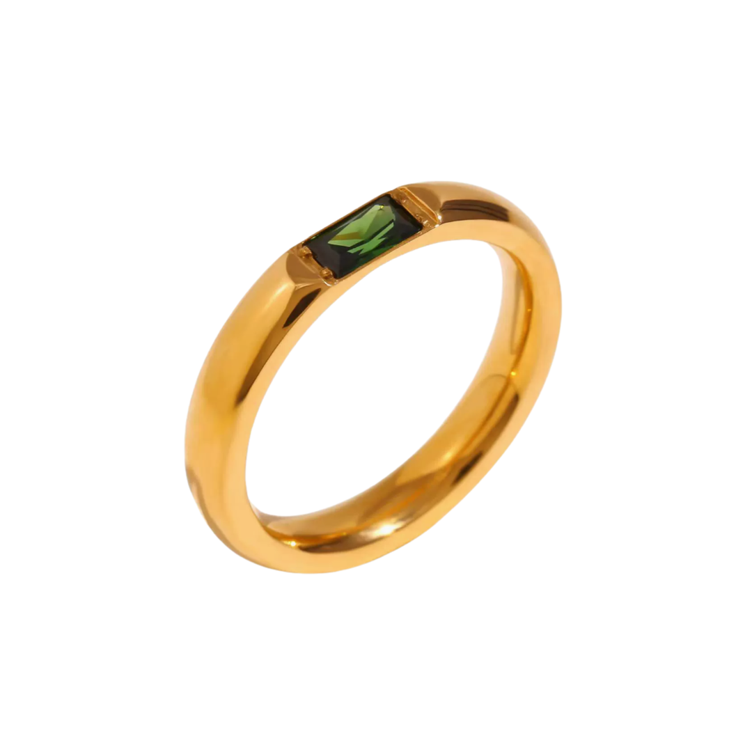 Bague en or avec pierre baguette