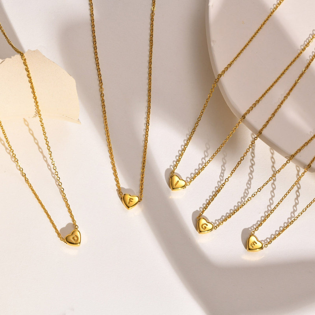 Collier en Or avec Initiale en Forme de Cœur