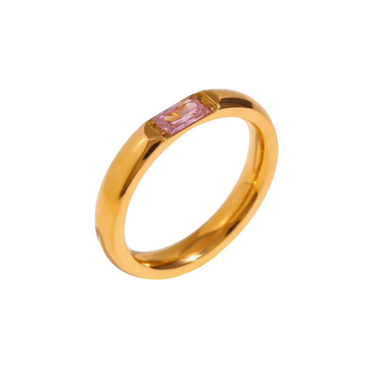 Bague en or avec pierre baguette