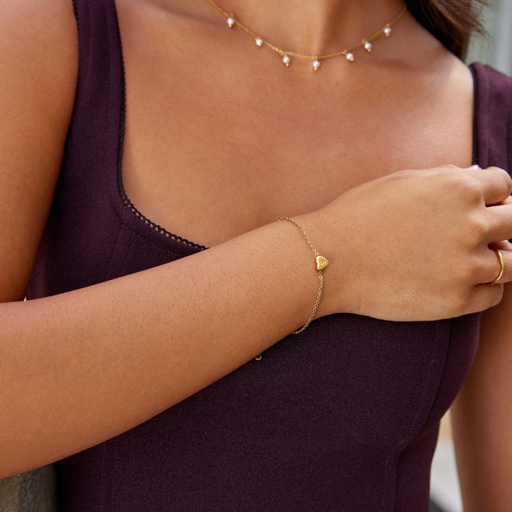 Bracelet en forme de cœur avec lettre